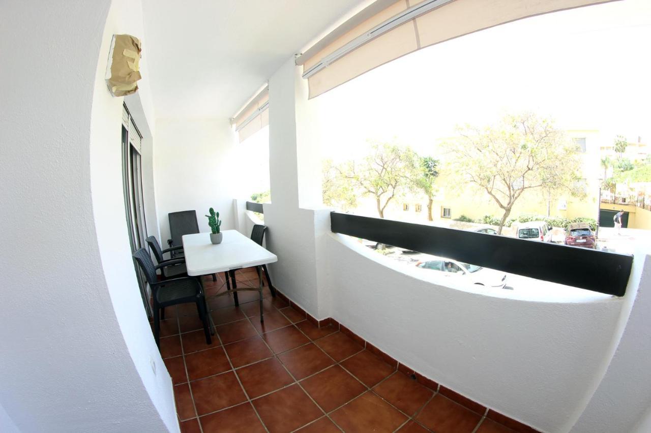 Puerto Blanco Apartment Estepona Exterior photo